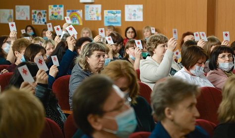 На вопросы жителей отвечают врачи